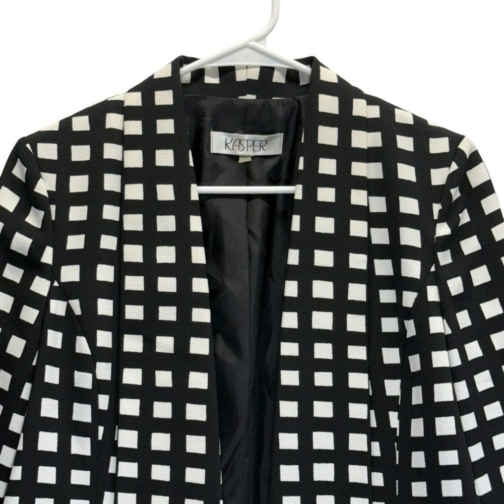 Kasper Women's Black and White Grid Blazer. Size 8P - Picture 2 of 9